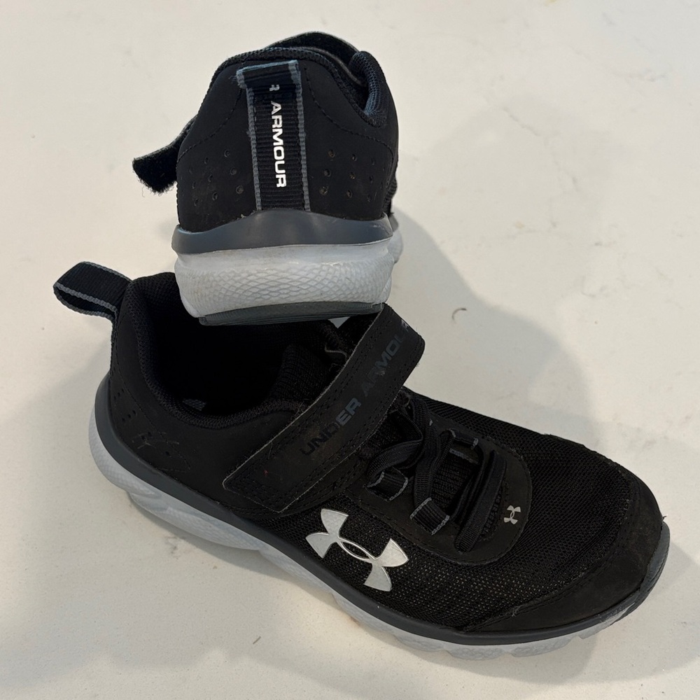 Under Armour Kids Black and Gray Sneakers